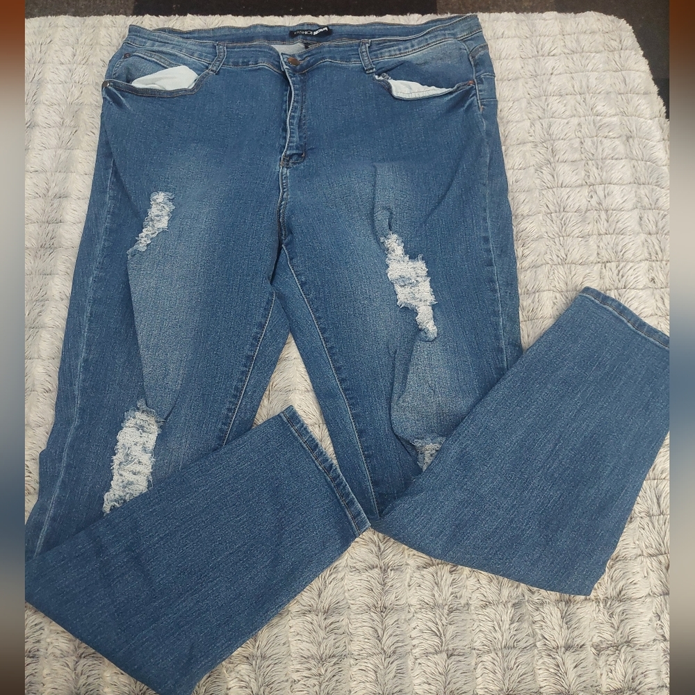 Fashion Nova 3x distressed jeans